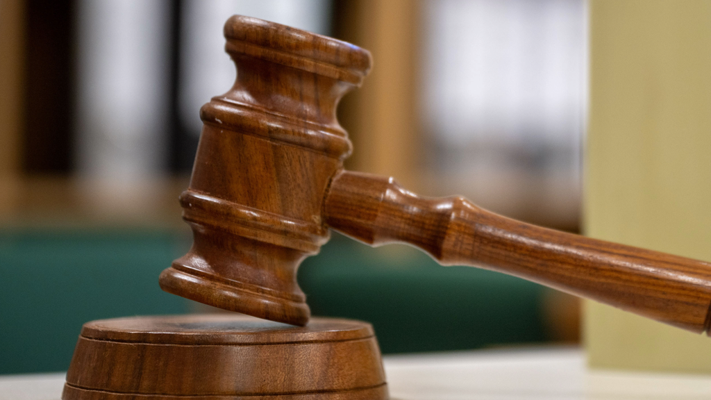 Judge sets bail at $200,000 for sex offender accused of posing as teen at Maple Grove school — WCCO / CBS Minnesota, Prior Lake Schools news