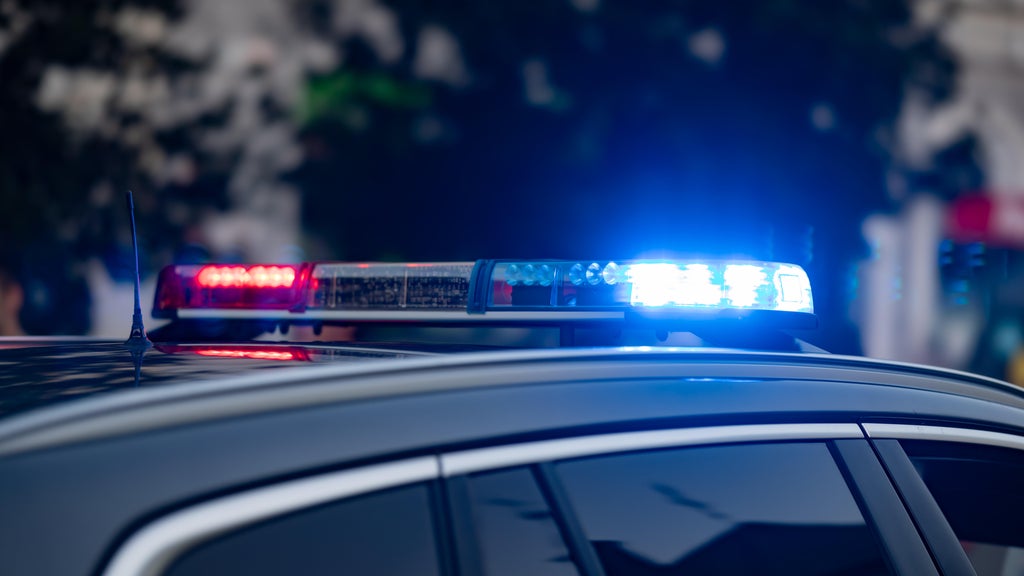 Shelter-in-place issued in Burnsville after shooting injures 1 — WCCO / CBS Minnesota, Prior Lake Community news