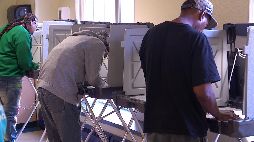 Catholic Charities helps Minnesota's unhoused vote ahead of midterms — WCCO / CBS Minnesota, Prior Lake Sports news