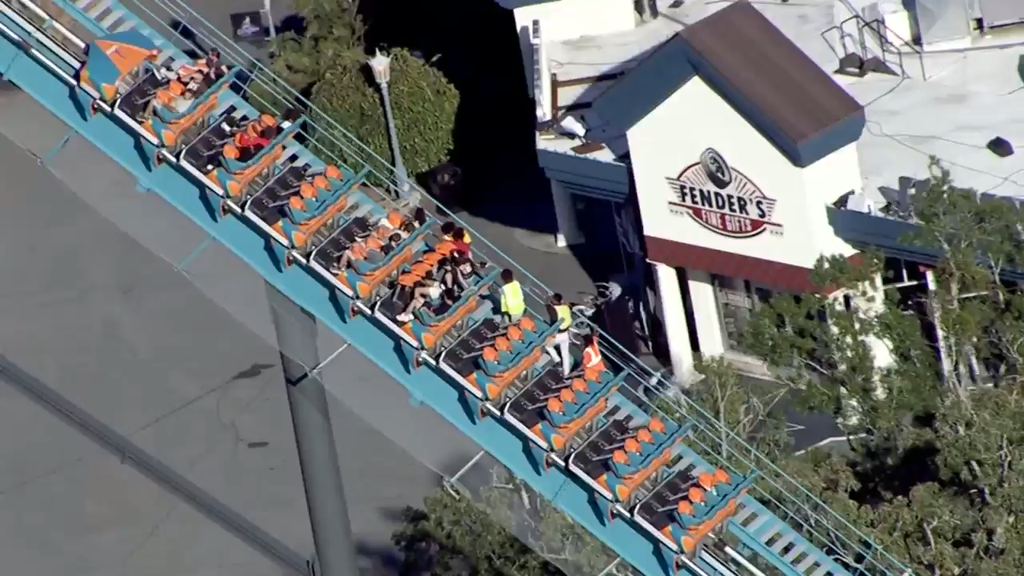 Man dies in fall from Six Flags Over Georgia roller coaster, several injured, police and witnesses say — WCCO / CBS Minnesota, Prior Lake Real Estate news