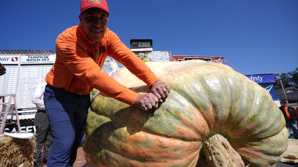 Anoka County pumpkin grower wins California title for 5th time in 7 years — WCCO / CBS Minnesota, Prior Lake Arts news