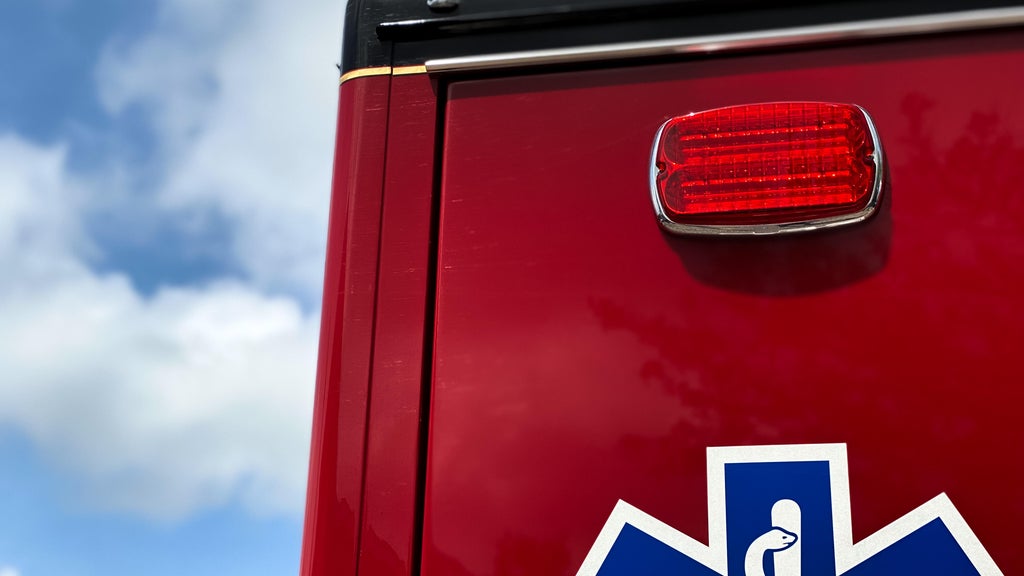 Man, 42, fatally struck by combine in southern Minnesota — WCCO / CBS Minnesota, Prior Lake Health news