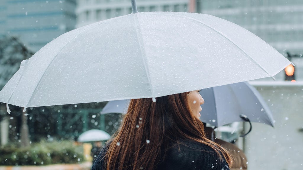 Soggy, chilly Thursday in the Twin Cities; season's first frost possible Saturday — WCCO / CBS Minnesota, Prior Lake Sports news