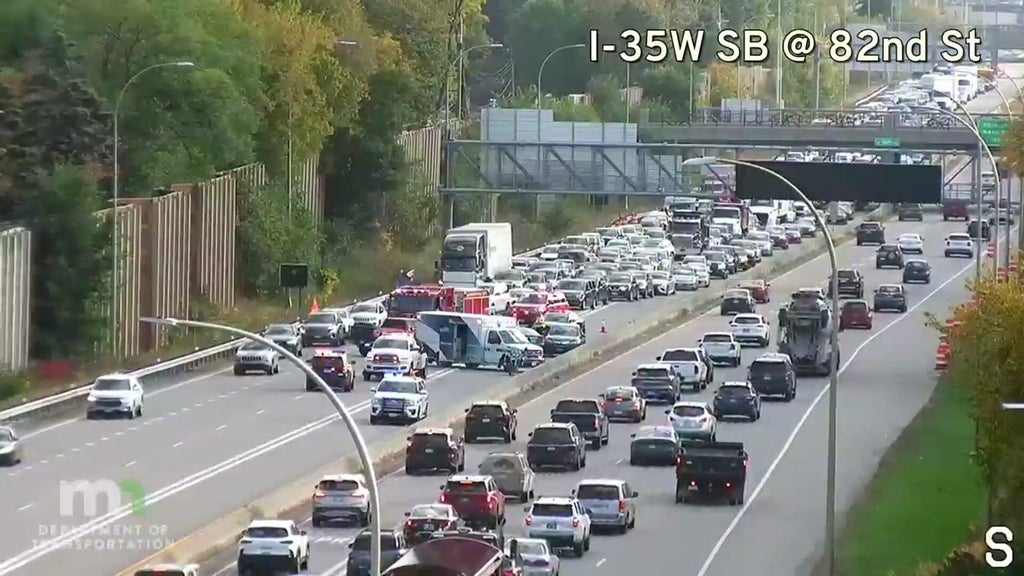3 drivers injured in crash on Interstate 35W in Bloomington, state patrol says — WCCO / CBS Minnesota, Prior Lake Health news
