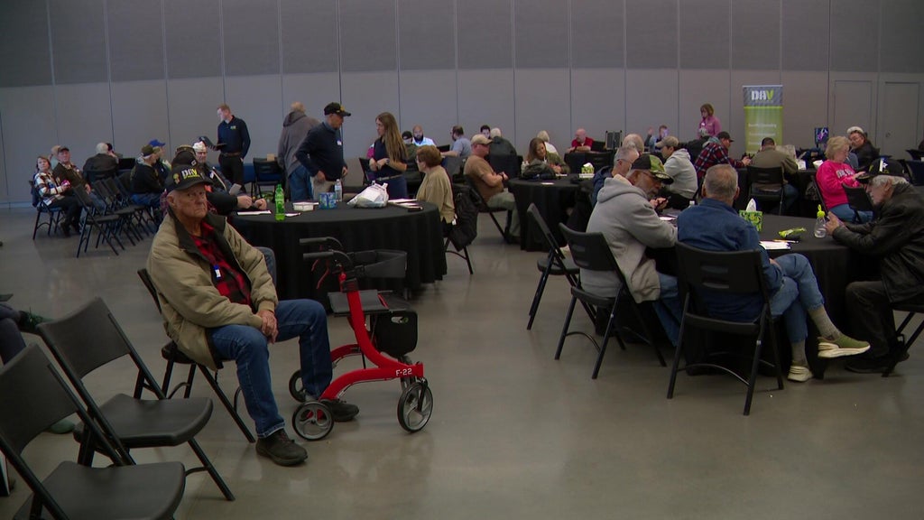 Minnesota veterans receiving claims assistance, health exams at clinic — WCCO / CBS Minnesota, Prior Lake Arts news