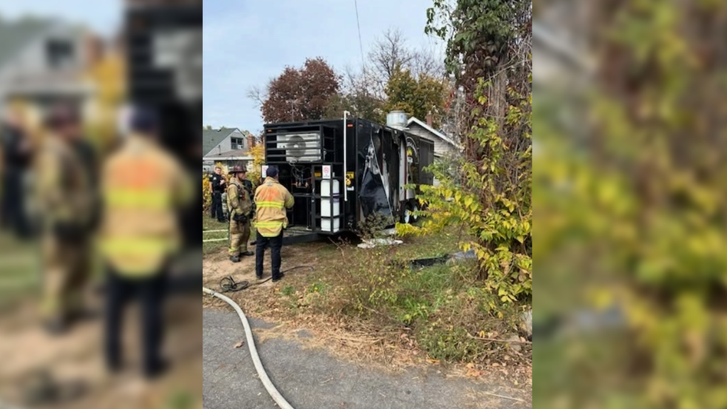 3 adults hospitalized after fire at food truck on St. Paul's east side — WCCO / CBS Minnesota, Prior Lake Dining news