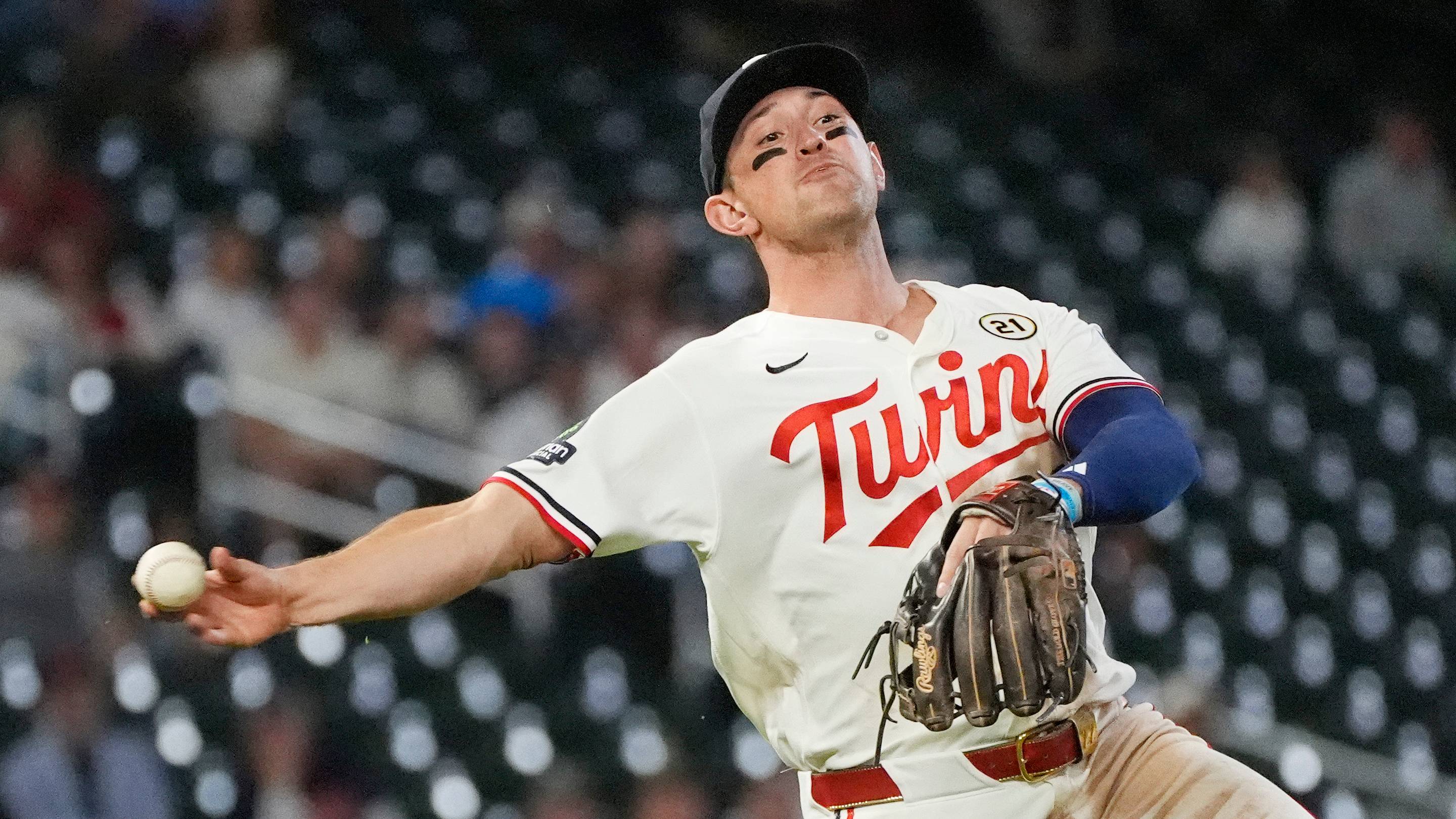 Brooks Lee's Gold Glove nomination further vindicates Twins' decision to move him to third base — Puckett's Pond (Twins), Prior Lake Sports news