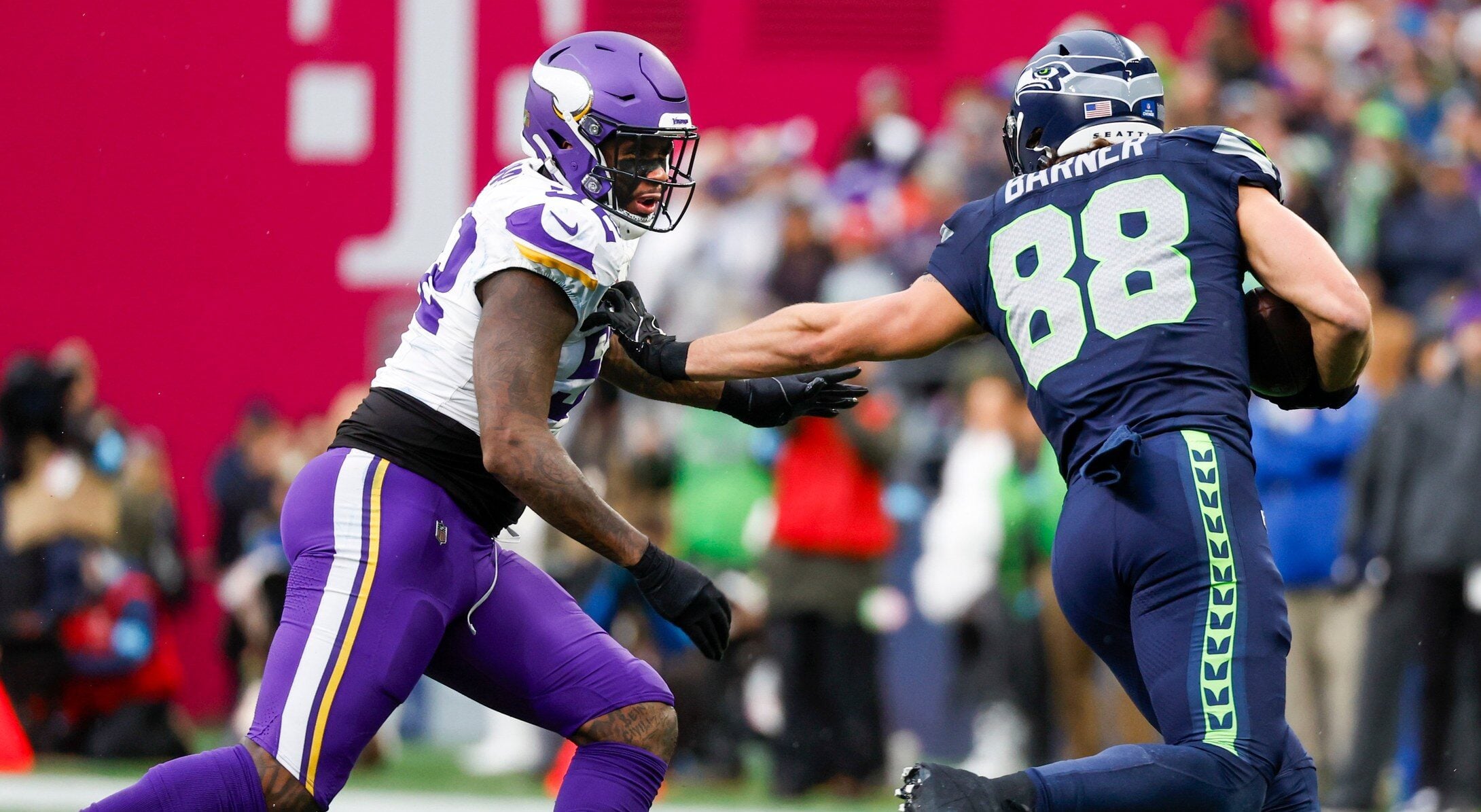 MN Vikings Bring Back Familiar Linebacker (Again) — Minnesota Sports Fan, Prior Lake Arts news