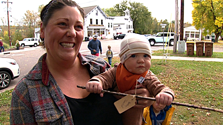 Kid-led 'straightest stick' contest brings scores of entries & smiles to Minnesota village — KARE 11 Local, Prior Lake Sports news