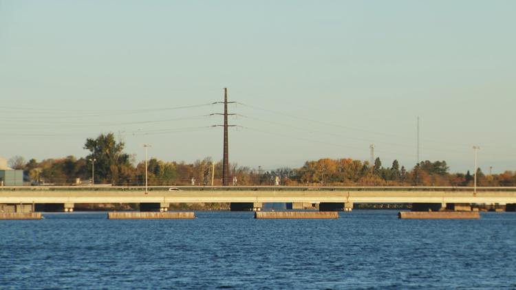 Border communities feel strain as U.S.-Canada trade war disrupts longtime friendship — Prior Lake Community news