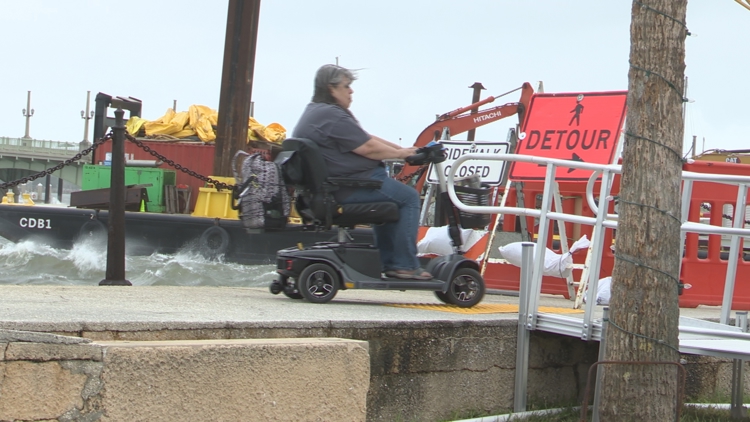 FDOT plans ahead for King Tide as Matanzas River seawall project prompts pedestrian detour โ First Coast News Local