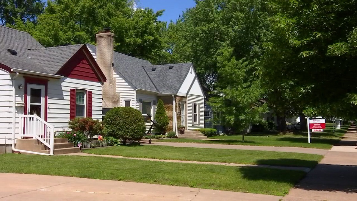 US pending home sales sink near 12-year low as rates top 7%: Report — FOX 9, Prior Lake Real Estate news