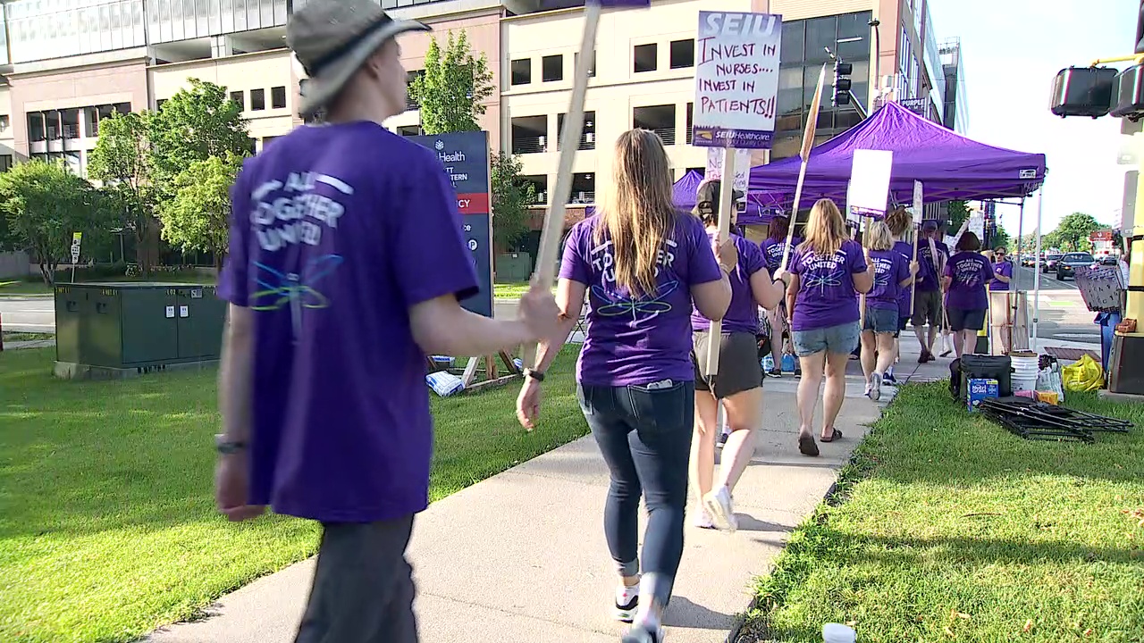 Allina hospice nurses announce tentative agreement for first union contract — FOX 9, Prior Lake Health news