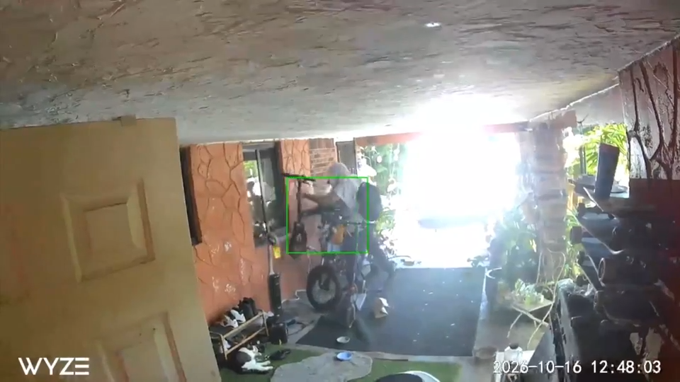 Investigators search for man caught on camera stealing an e-bike from a Fort Lauderdale home — WSVN 7 Broward, Prior Lake Community news